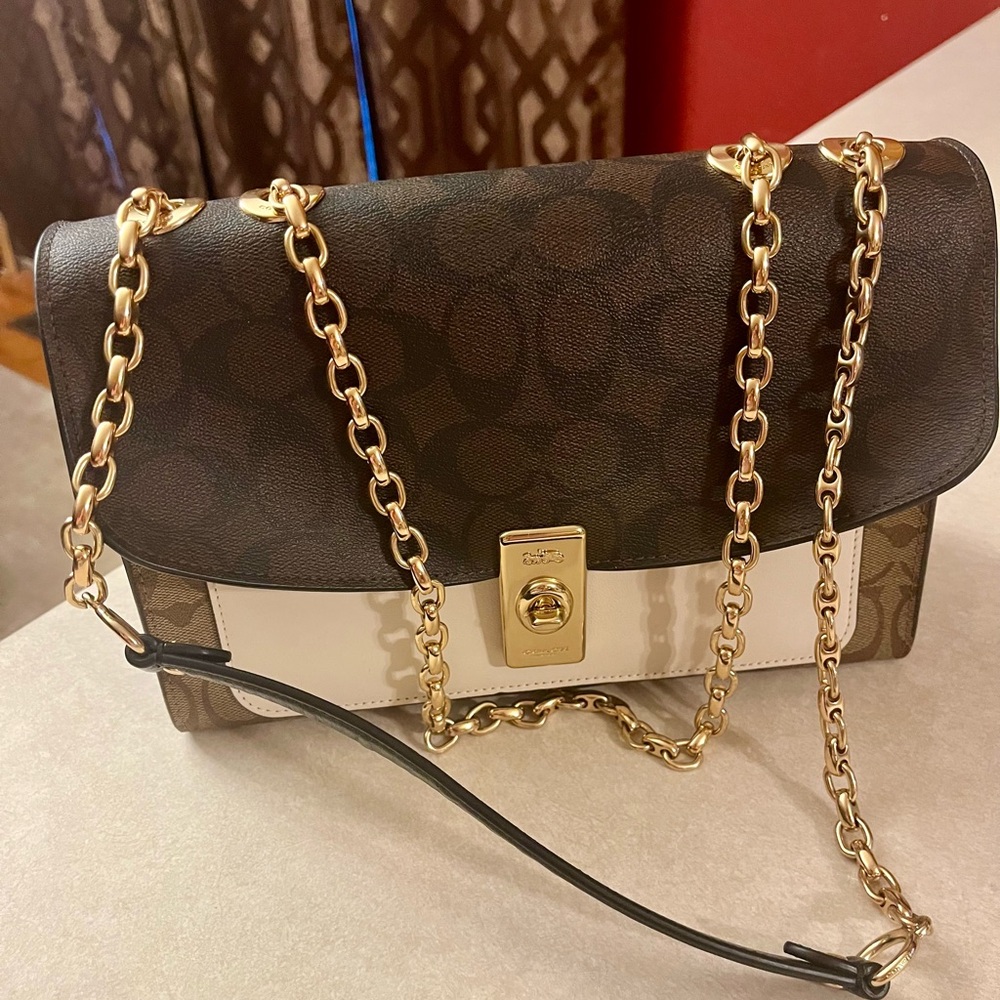 Coach Lane Shoulder Bag